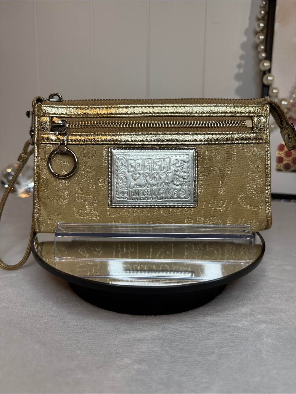 Coach Poppy Gold Metallic Lurex Zip Wristlet Y2K